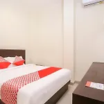 OYO 1626 Alena Residence Near RS Ludira Husada Tama